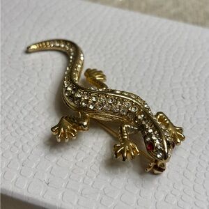 Vintage Gold-Tone Pavé Rhinestones Lizard Brooch Pin